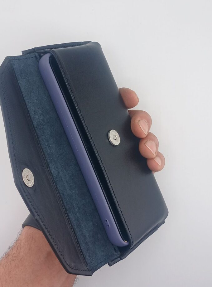 کیف دستی موبایلی چرم طبیعی کد p4zmds
