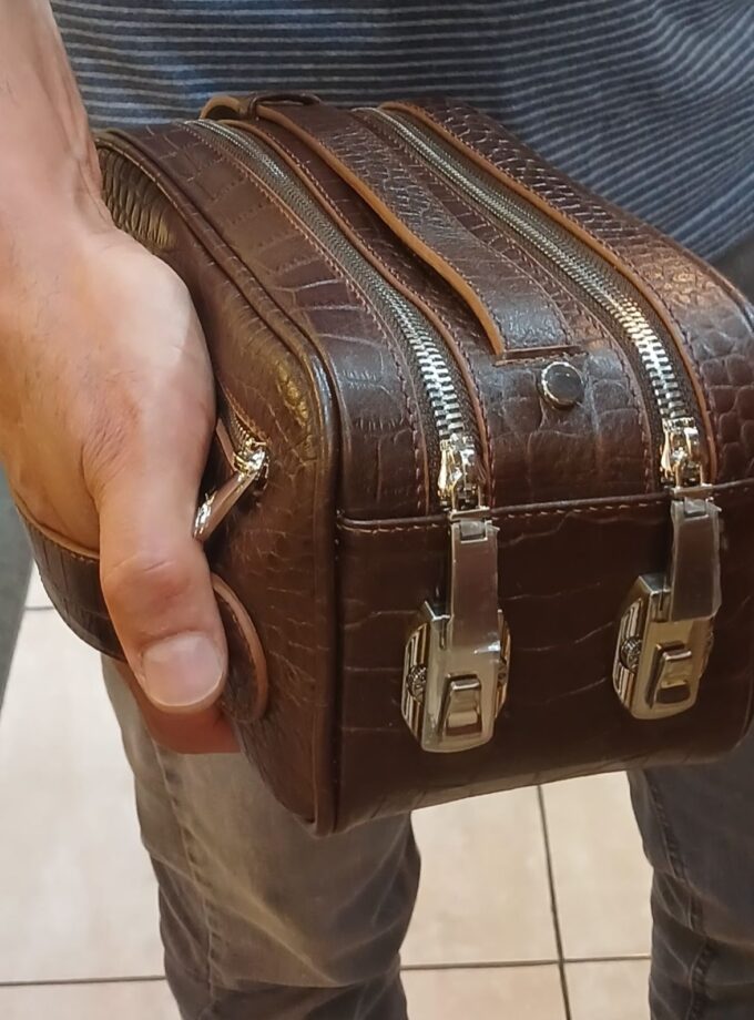 شوزبگ دو قفل رمزدار پنج زیپ چرم گاوی مدل روما کروکو قهوه ای