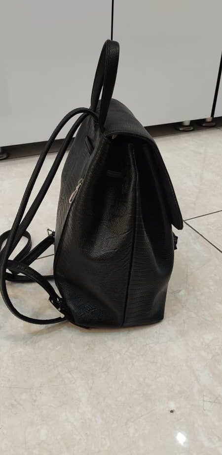 کوله پشتی چرم طبیعی مدل کیسه ای کد p171