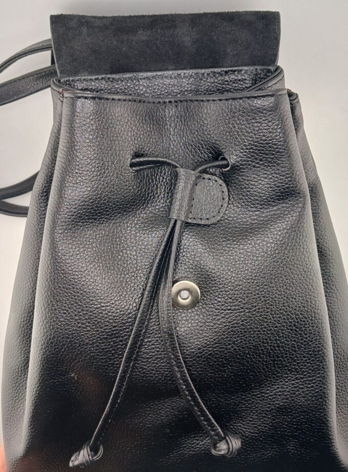 کوله پشتی چرم طبیعی مدل کیسه ای کد p171