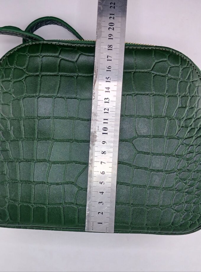 کیف دوشی زنانه چرم طبیعی مگنت وسط کد p131