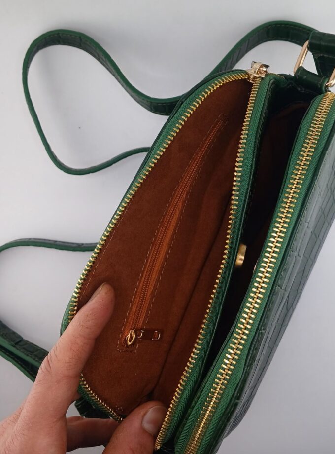 کیف دوشی زنانه چرم طبیعی مگنت وسط کد p131