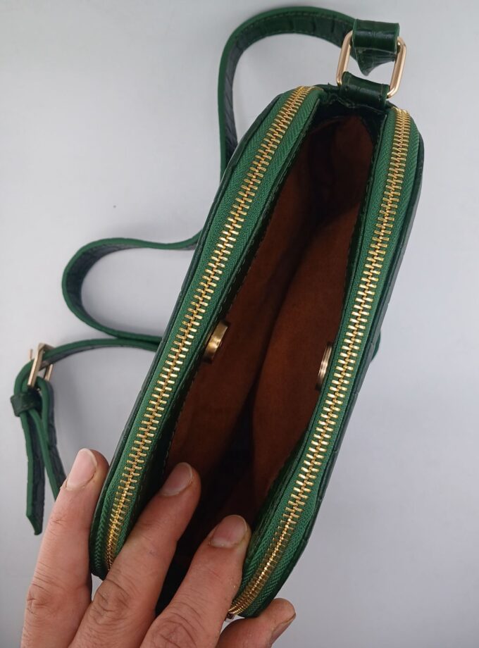 کیف دوشی زنانه چرم طبیعی مگنت وسط کد p131