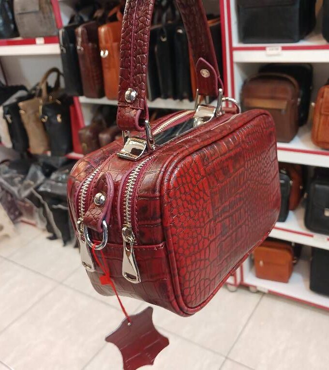 کیف آرایش و دستی دخترانه